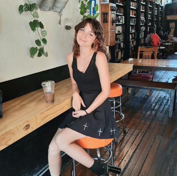 Meet your Posher, Ryssa - Picture 4 of 5